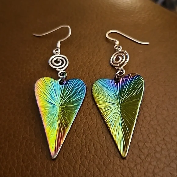 Handmade Elegant Holographic Heart-Shaped Spiral Earrings - Picture 3 of 5
